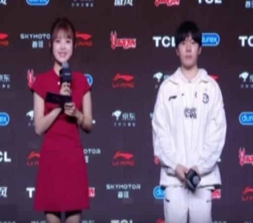 赛后采访Rookie：龙龟前期没优势的话就渐渐没用了