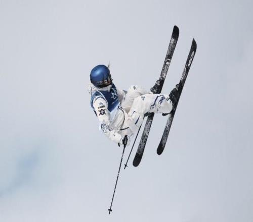 距冠军仅差0.38分!谷爱凌为中国队夺得米兰冬奥会首银